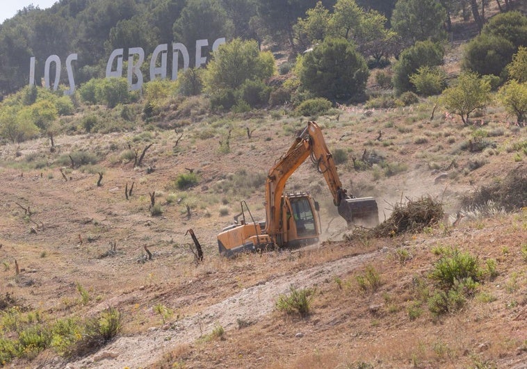 Las máquinas se abren paso en el penúltimo tramo de la variante de Loja